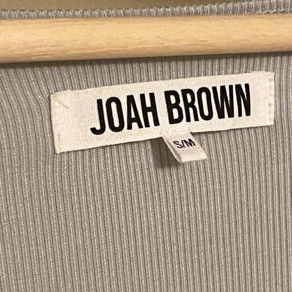 Joah Brown crop button tee - Picture 2 of 2